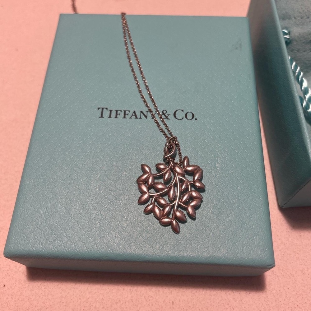 Tiffany Paloma Picasso Olive tree necklace